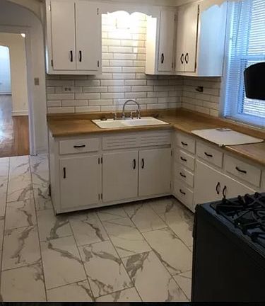 2nd image of 8929 S Blackstone Ave APT 2