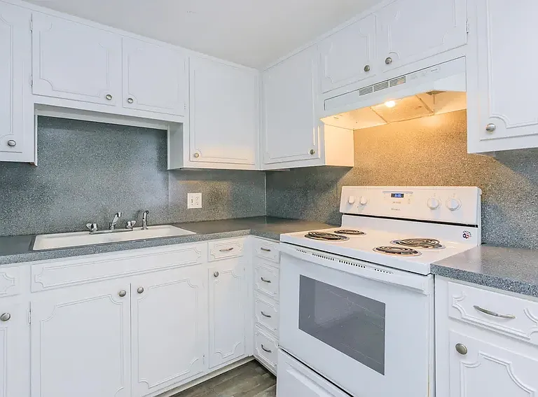 Riverwalk Townhomes At Wedgefield Court — Photo 2