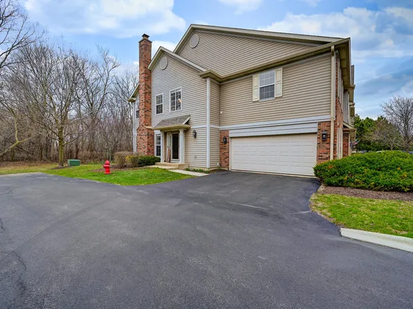 2136 Yale Cir, Hoffman Estates, IL 60192