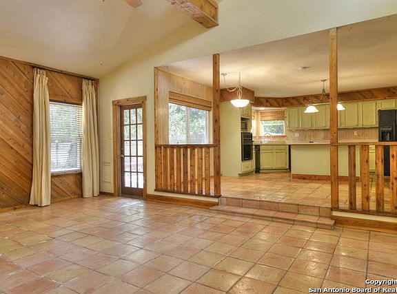 4th image of 16807 Silverwood Dr