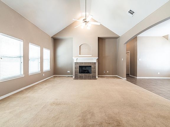 4th image of 1227 Port Royal Ct
