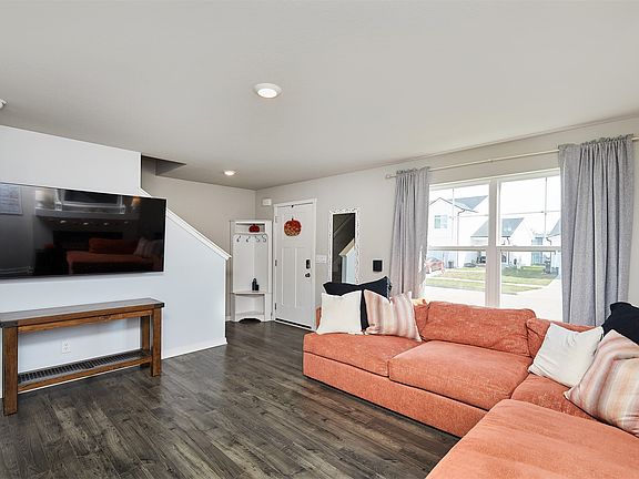 2nd image of 2104 Barry Dr