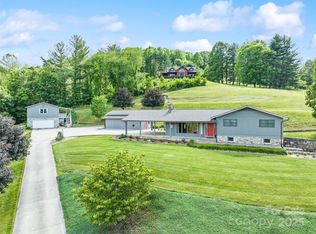 415 Crawford Rd, Waynesville, NC 28785