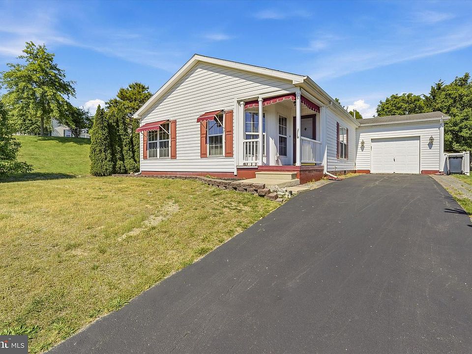 1st image of 6 Cherry Hill Ct