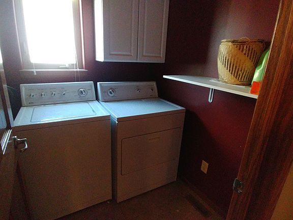 4th image of 712 Saint Jerome St
