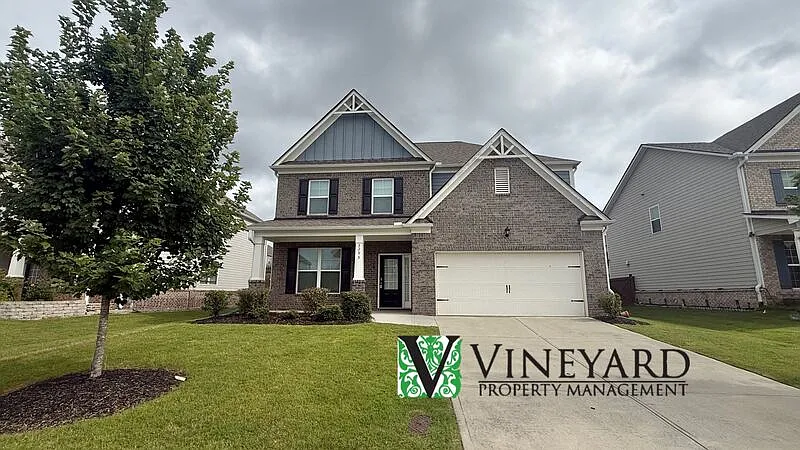 4 bed, 3.0 bath, 3205 sqft, $2,995 — Photo 3