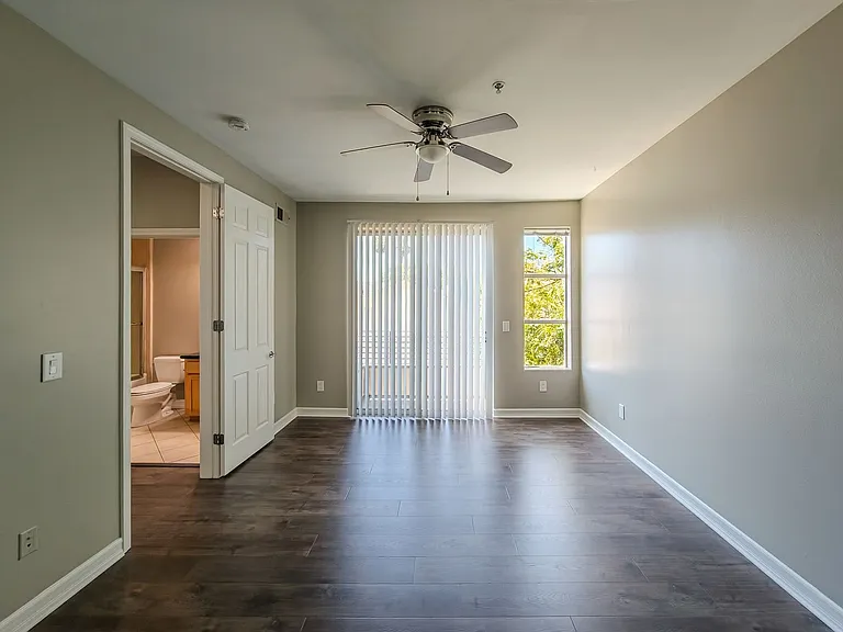 5237 Willowcrest Ave — Photo 21