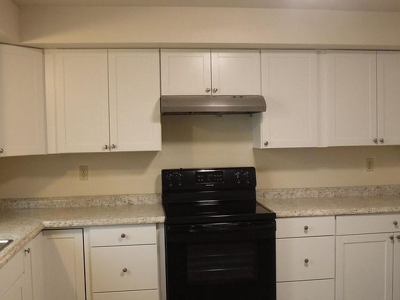 3rd image of 4470 Marlyce Ct SE