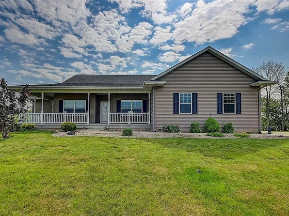 10686 225th Ave, Anamosa, IA 52205
