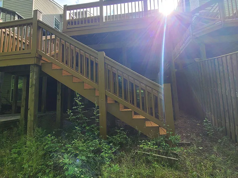 2718 Thornbrook Ct — Photo 14