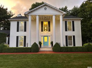 14 Nob Hill Dr, Jacksonville, IL 62650