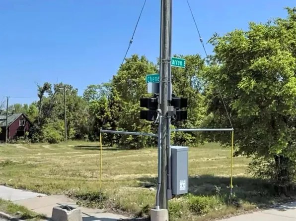 2647 E Warren Ave, Detroit, MI 48207