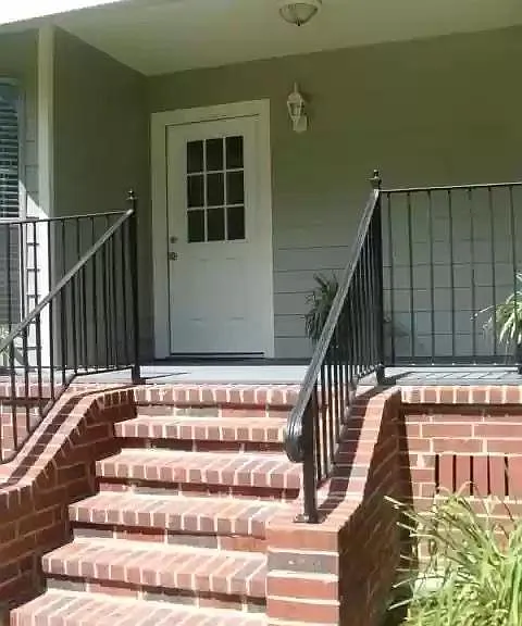 407 Allen St — Photo 2