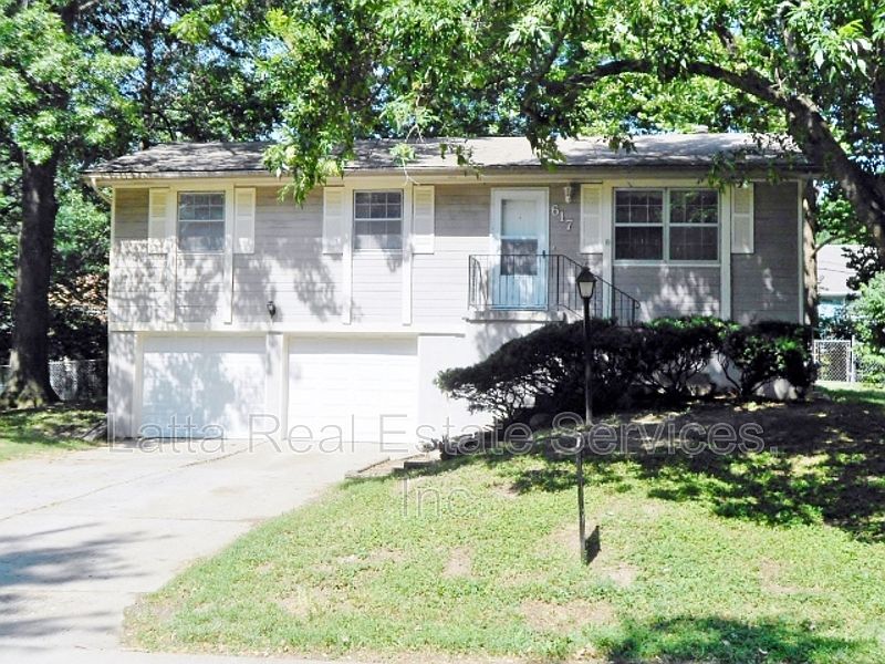 617 NE 3rd St, Blue Springs, MO 64014 Zillow