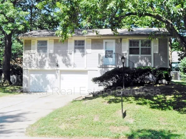 617 NE 3rd St, Blue Springs, MO 64014