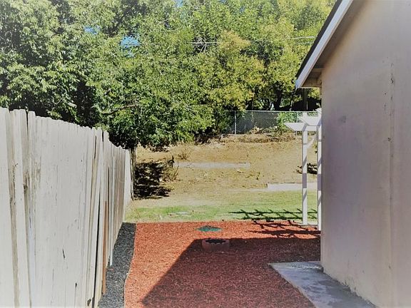 3rd image of 8149 Molokai Way