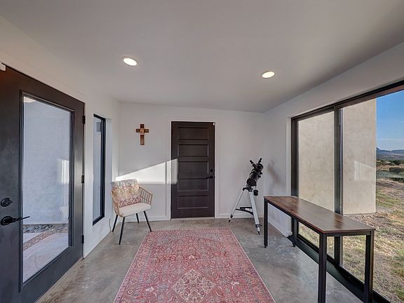 5th image of 28 Scenic Ridge Rd S