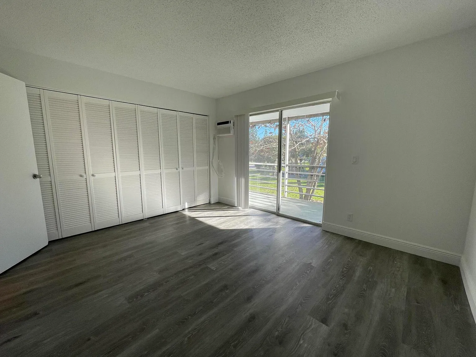 1 bed, 1.0 bath, 570 sqft, $1,500 — Photo 3