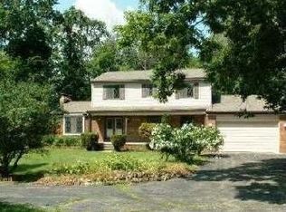 2372 Hiller Rd, West Bloomfield, MI 48324