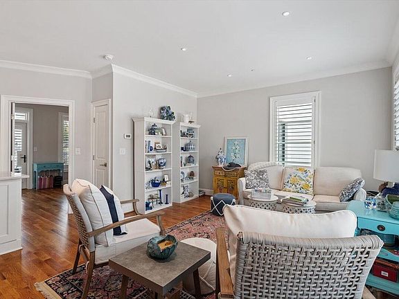 4th image of 605 Smedes Pl #B