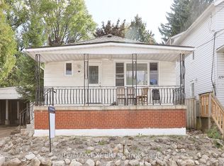 127 Whitney Ave, Hamilton, ON L8S2G6