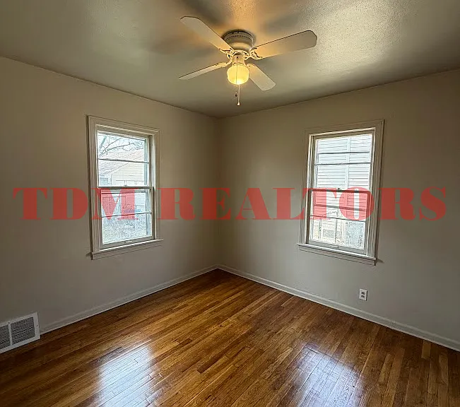 733 Vermilya Ave — Photo 8