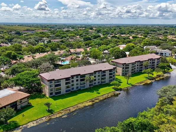 2660 Carambola Cir N APT 303, Coconut Creek, FL 33066