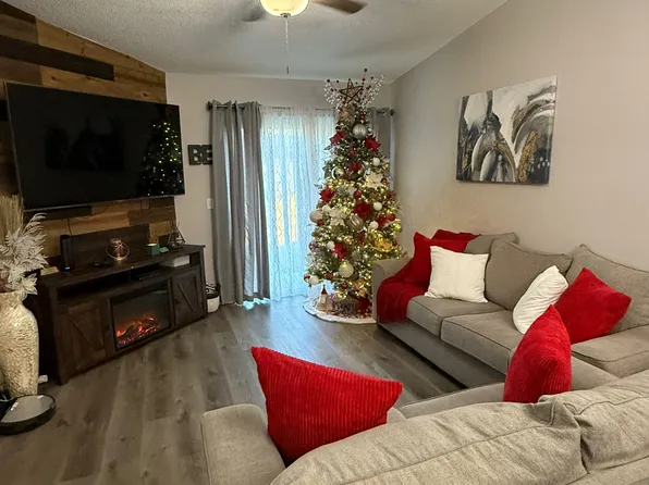 837 Victoria Blvd, Kissimmee, FL 34741