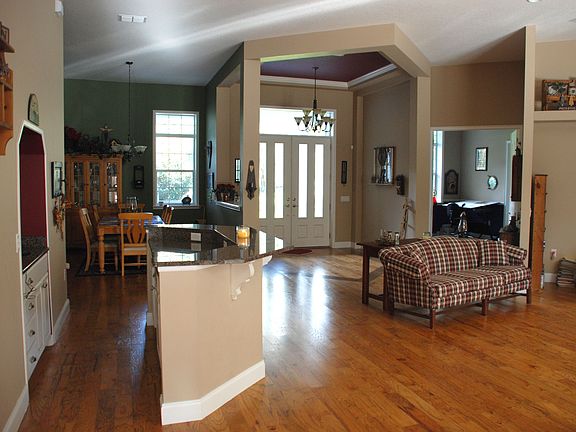 Foyer and wetbar