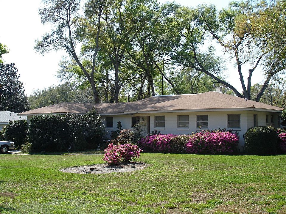 Large corner lot