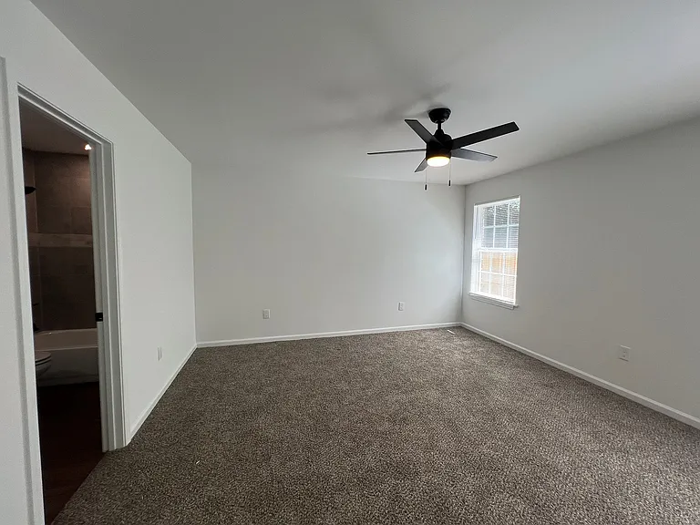 3558 Denver St — Photo 8