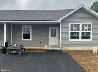 90 Pacific Ave, Milroy, PA 17063