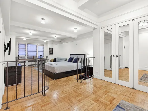 123 E 37th St #1A, New York, NY 10016