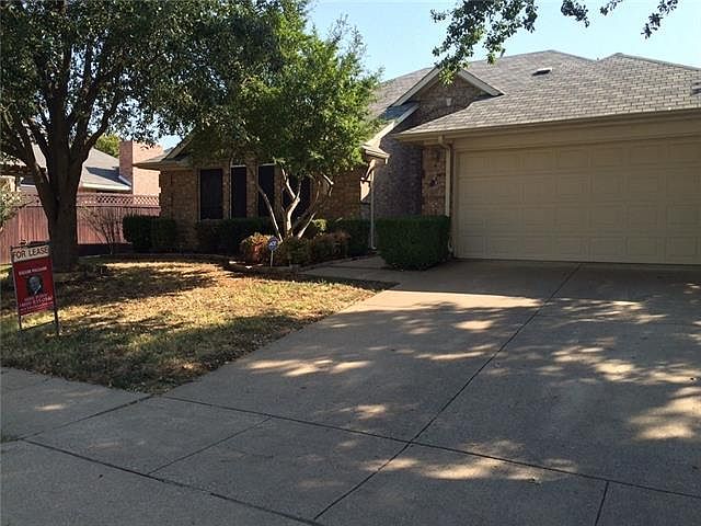1st image of 3908 Oak Park Dr