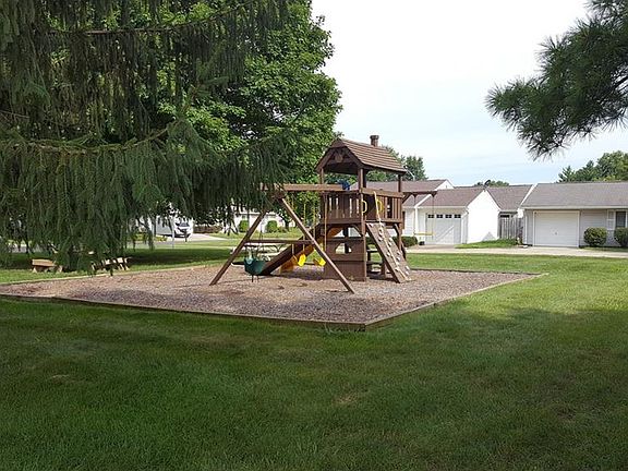 3rd image of 8014 Minlo Dr