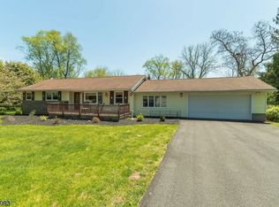 104 Hillside Ter E, Hackettstown, NJ 07840