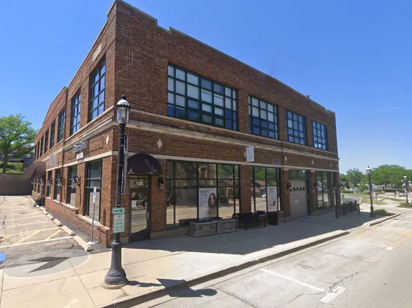 110 N 2nd St APT 2, Dundee, IL 60118