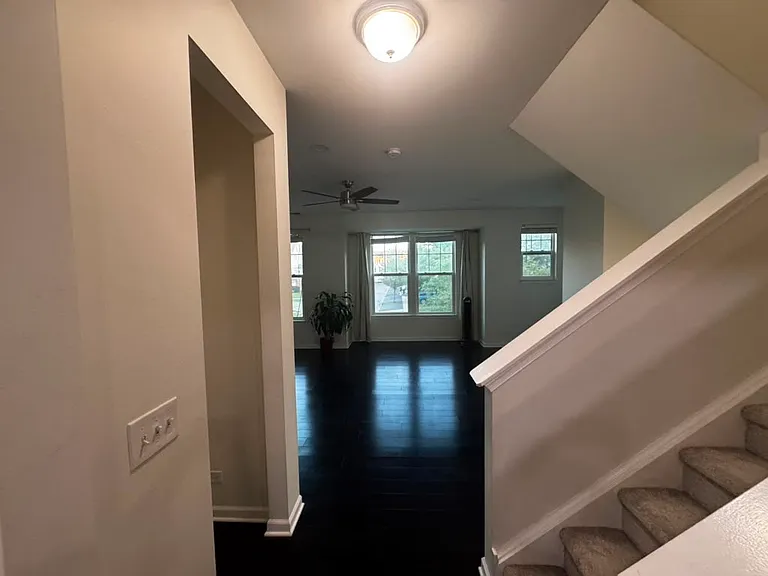 3335 Kentshire Cir — Photo 9