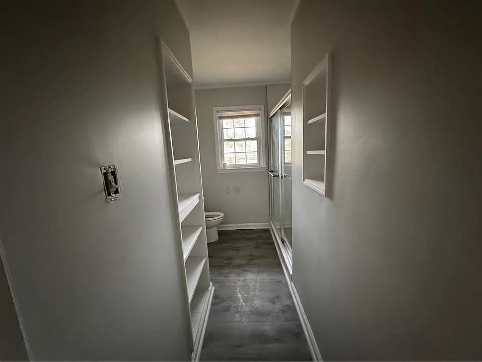 1108 Lower Dallas Hwy