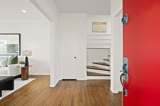 61 Windsor Dr — Photo 15