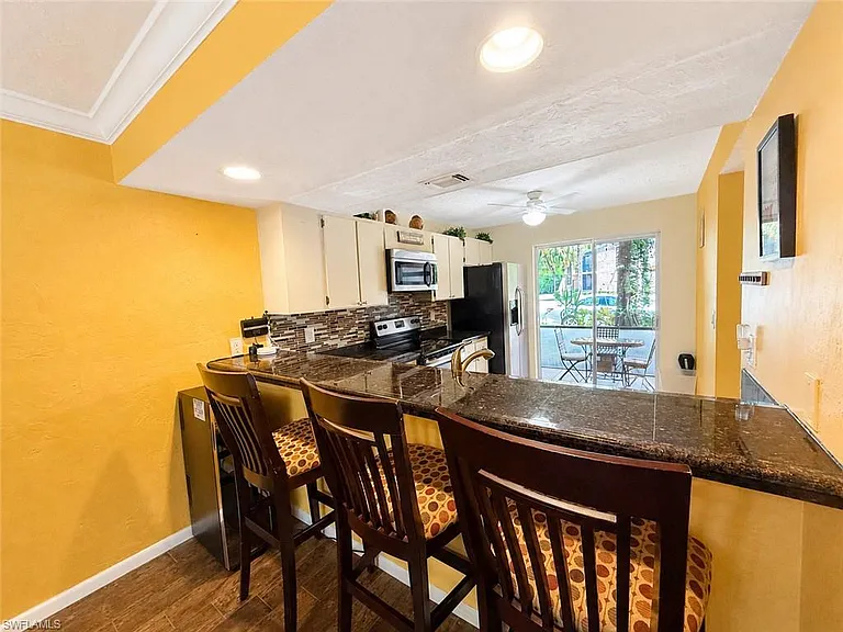 4000 Ice Castle Way #5 — Photo 13