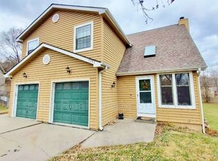 7335 N Liberty St, Kansas City, MO 64118