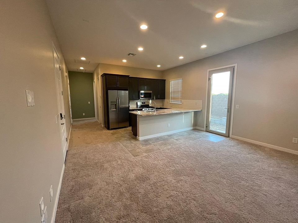 1st image of 4440 N 94th Ave