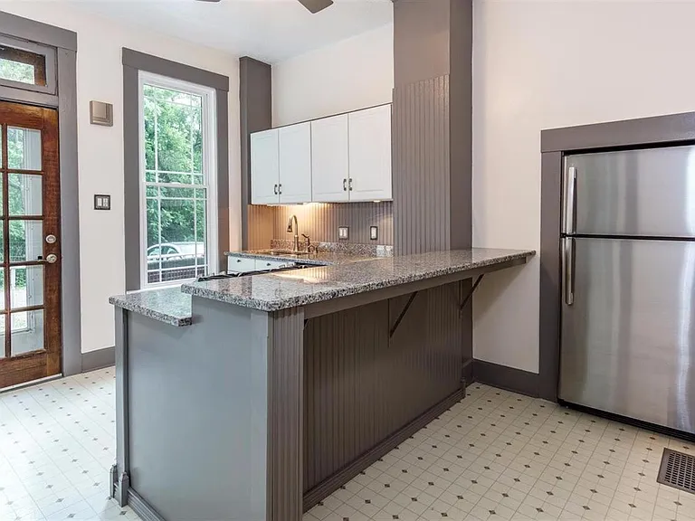 3658 Archer Ave #1 — Photo 8