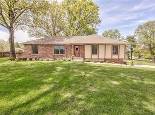 13020 Saint Andrews Dr, Kansas City, MO 64145
