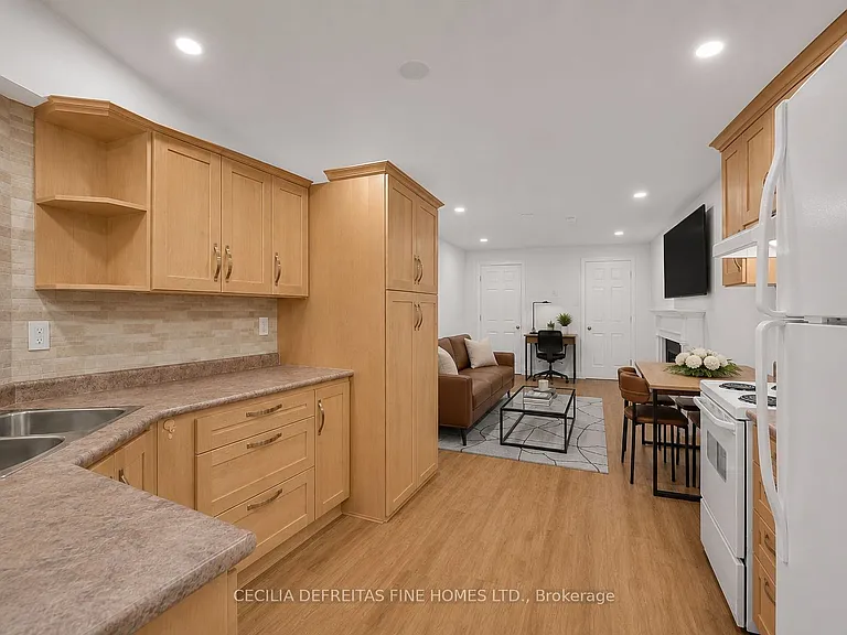 40 Venetian Cres #BASEMENT — Photo 6