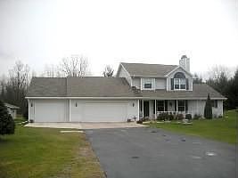 2nd image of 746 Woodstock Ln