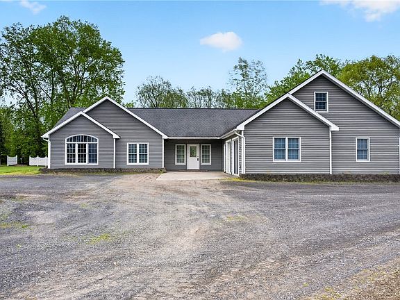 2nd image of 3810 Lysander Rd