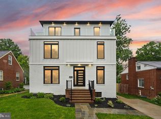 5709 5th St S, Arlington, VA 22204