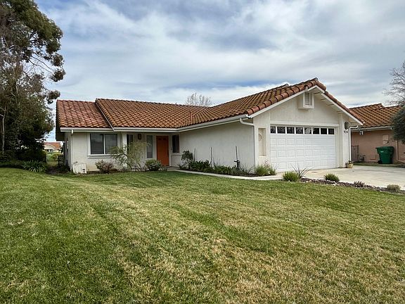 2nd image of 924 Torrey Pines Dr
